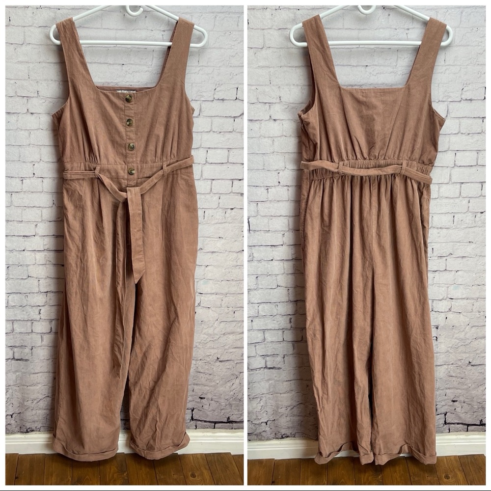 American Eagle Outfitters size medium corduroy jumpsuit
